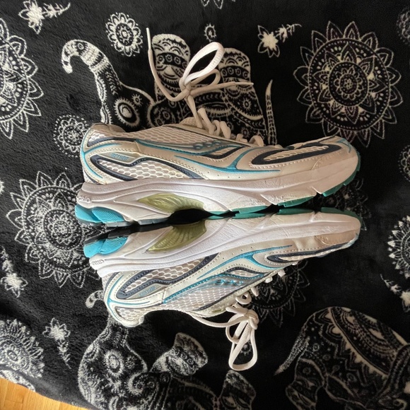 Saucony Ladies Running Shoes Size 8 Grid Style - Picture 7 of 10